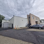 Bâtiment industriel 1000m² atelier + 200m² bureaux & parking