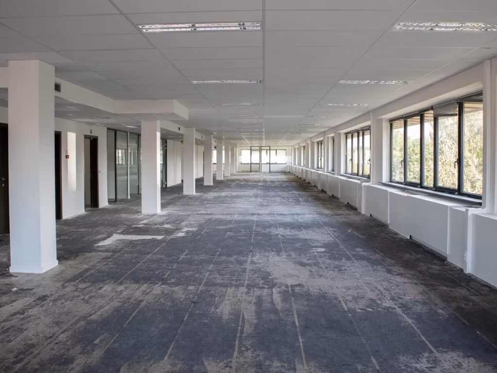 TE KOOP - KANTOREN - SINT PIETERS LEEUW