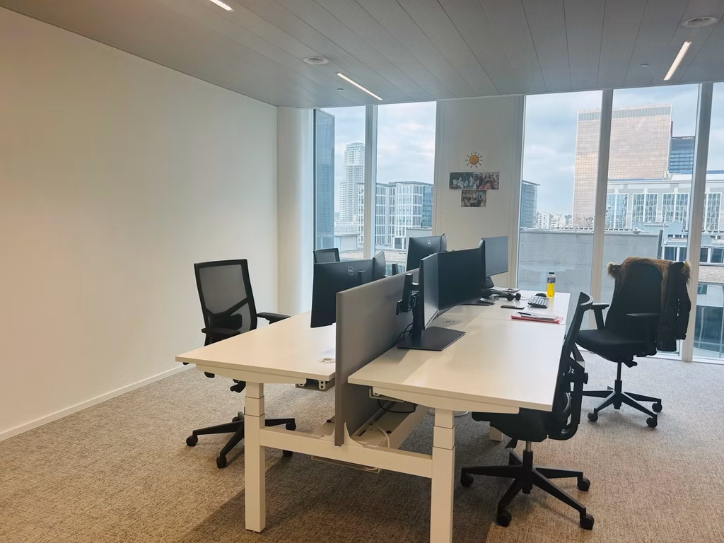 TO LET - OFFICES - BRUSSELS