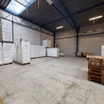 TE HUUR BEDRIJFSGEBOUW MECHELEN
