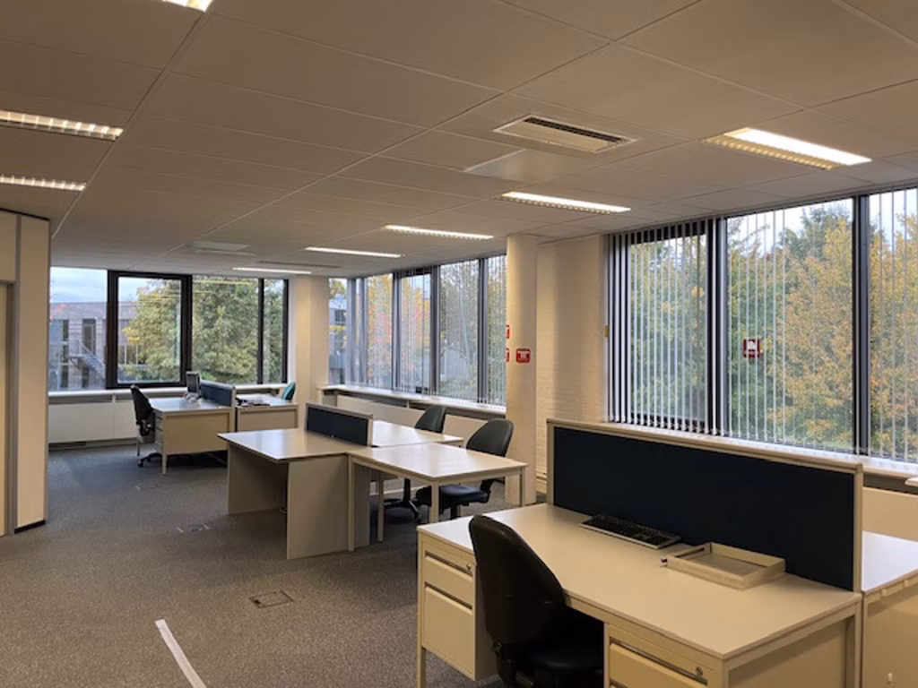IMMEUBLE DE BUREAUX + ENTREPOT - A LOUER - ZAVENTEM