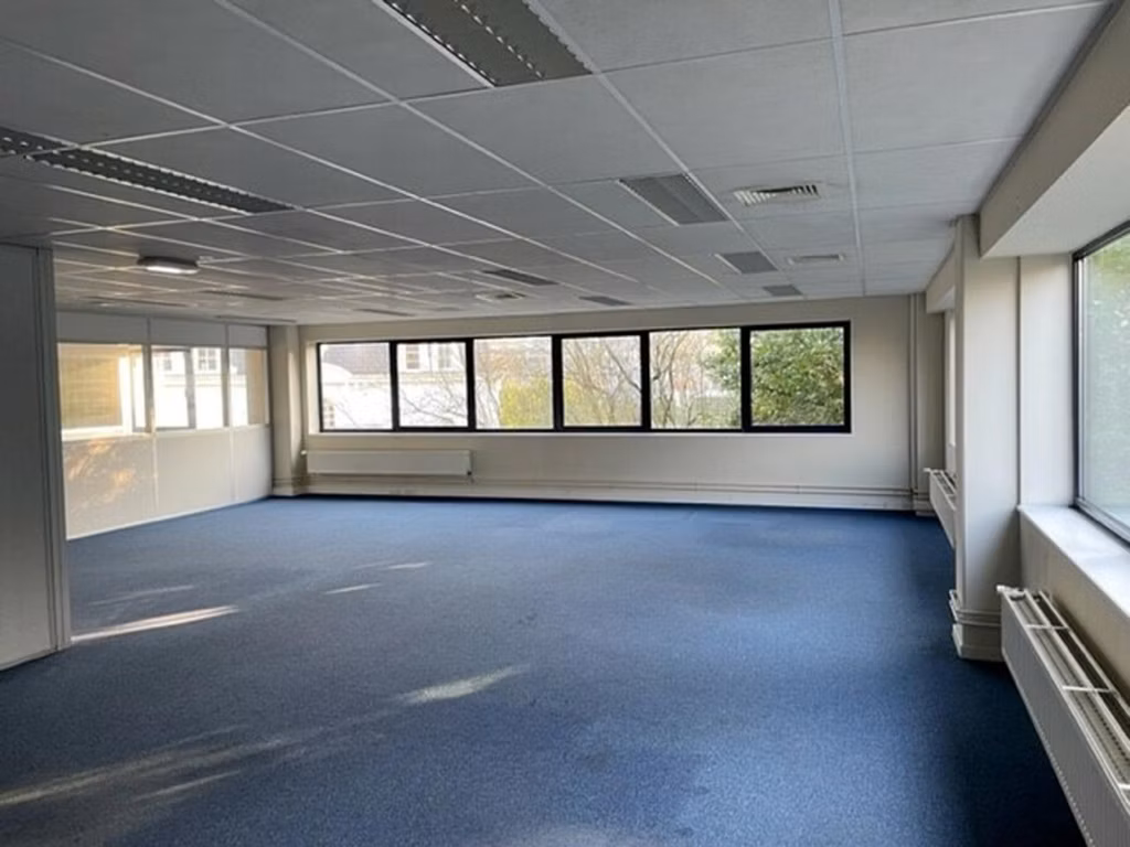 TO LET  - OFFICES - GRIMBERGEN