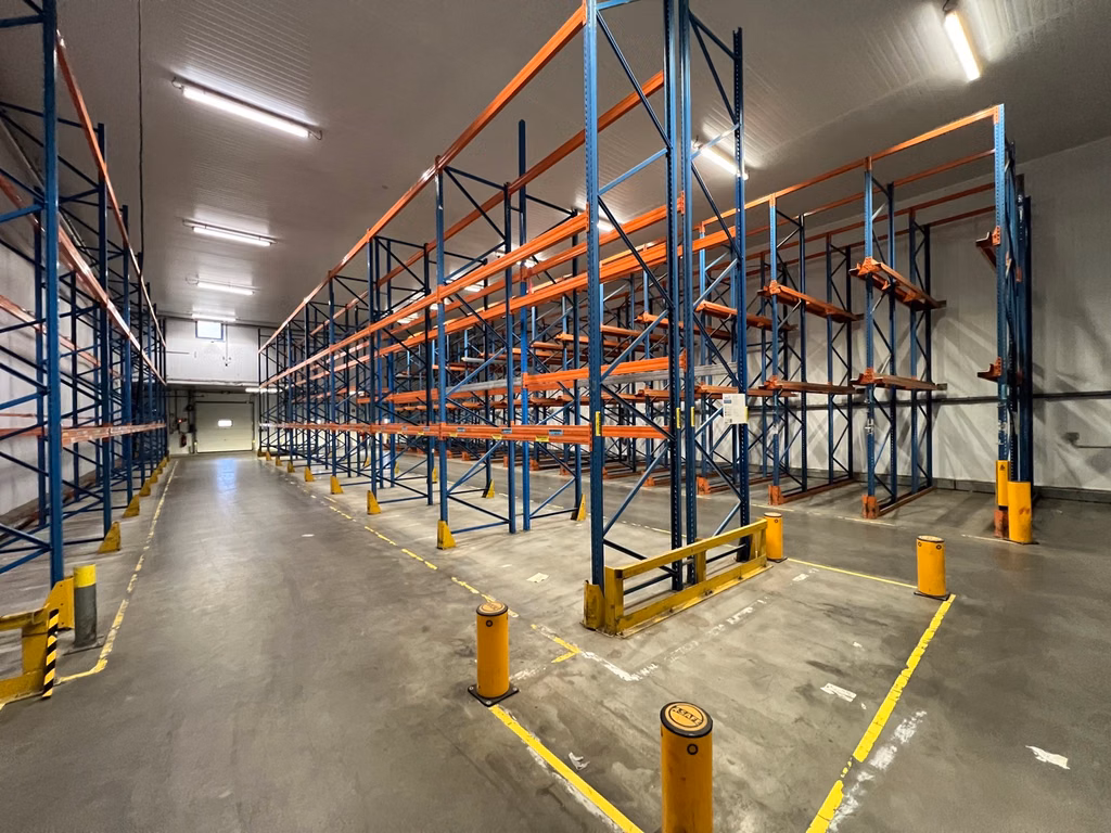 A VENDRE - P.A.E Courcelles - Entrepôt logistique frigo