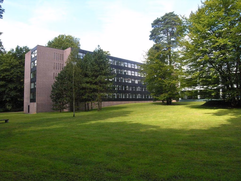 A LOUER - LA HULPE ( DOLCE ) - BUREAUX