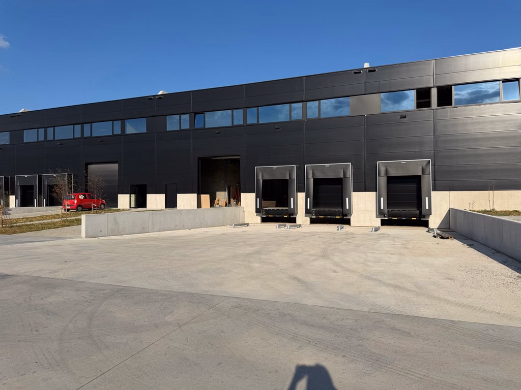 FOR RENT NEW-BUILD WAREHOUSE AND OFFICES MECHELEN