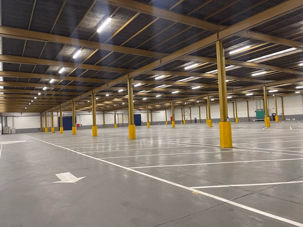 A LOUER ENTREPOT SINT-NIKLAAS