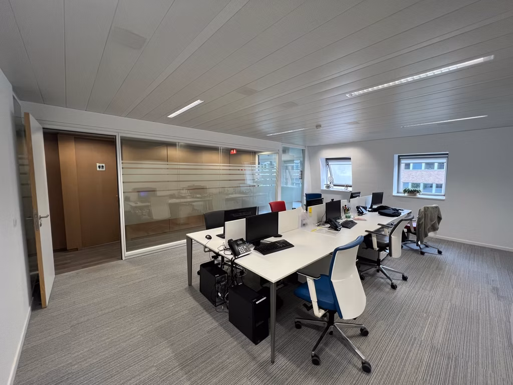 TE HUUR - KANTOREN - BRUSSEL