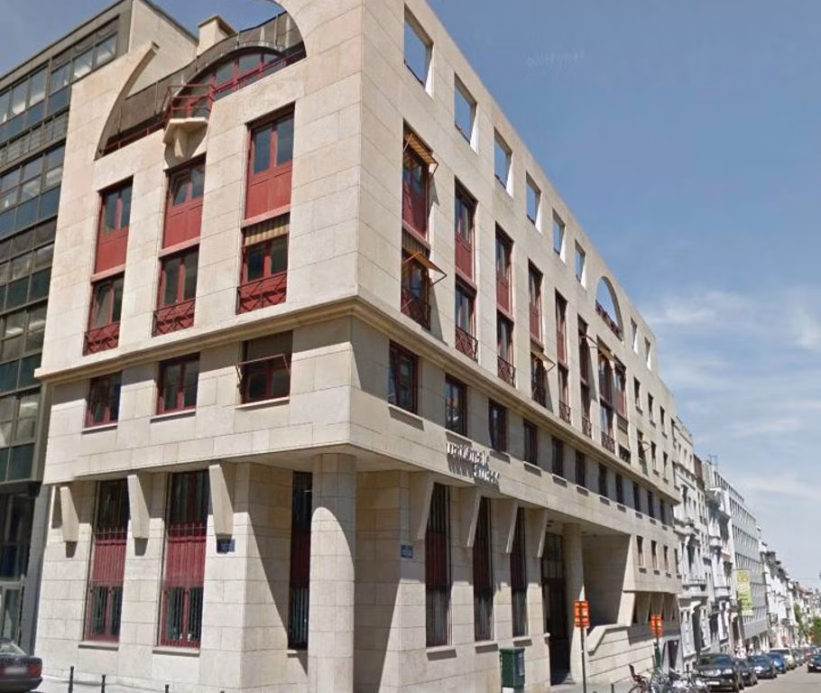 A LOUER - BUREAUX - QUARTIER LEOPOLD