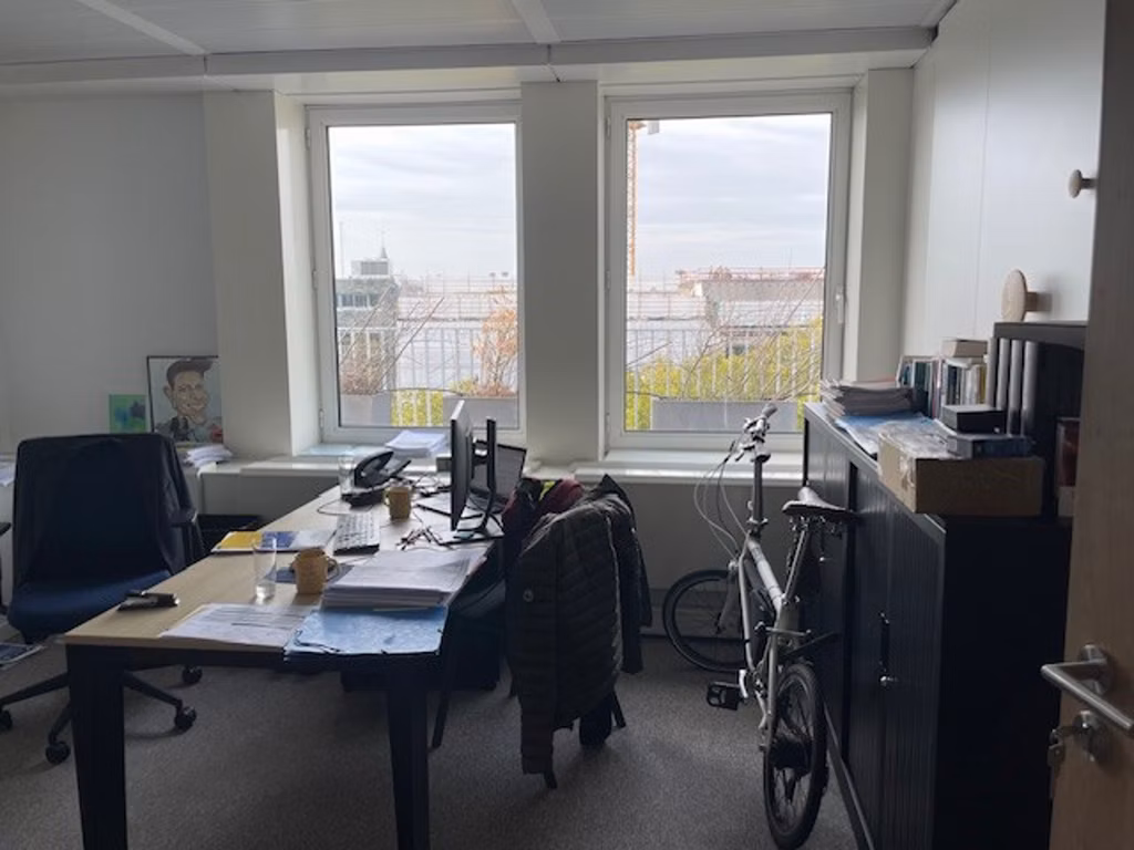 SOUS-LOCATION D'EXCEPTION AVEC SALLE DE REUNION EN OPTION