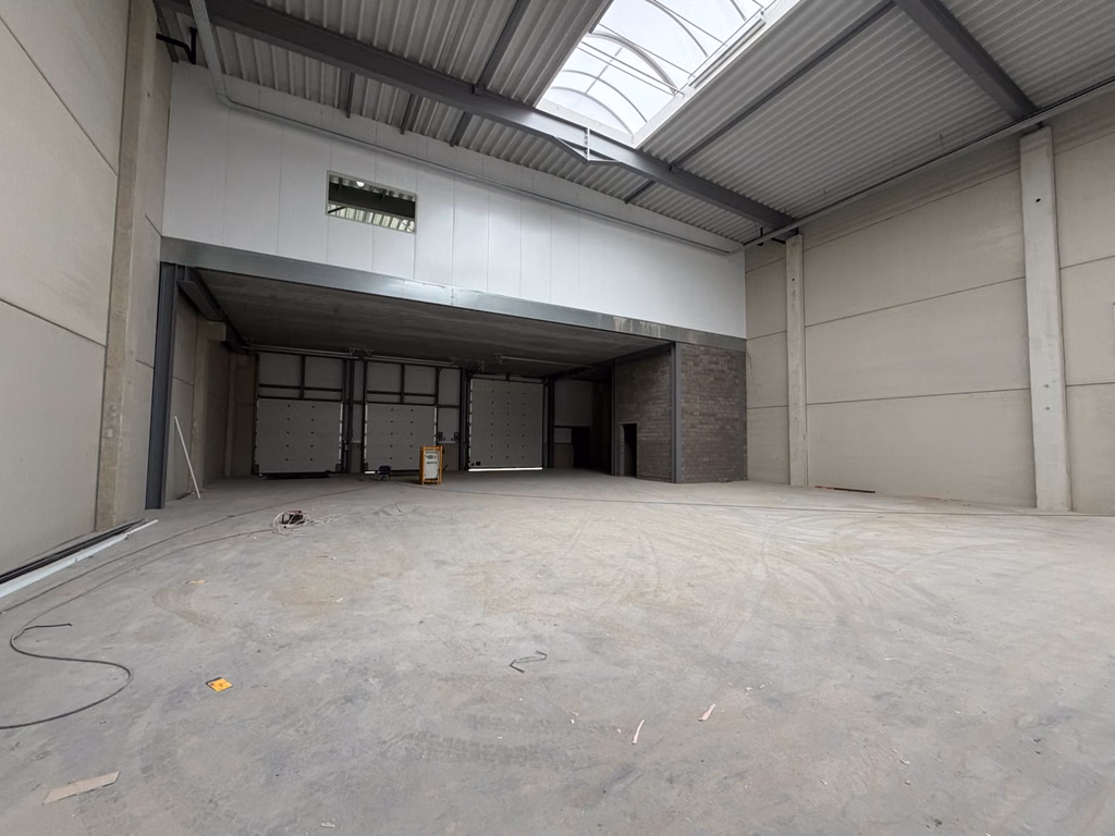 FOR RENT NEW-BUILD WAREHOUSE AND OFFICES MECHELEN