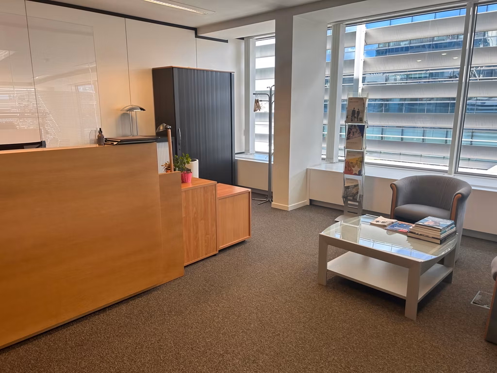 TE HUUR - BRUSSELS - KANTOREN 