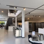 Rare commercial property with showroom, warehouse & office