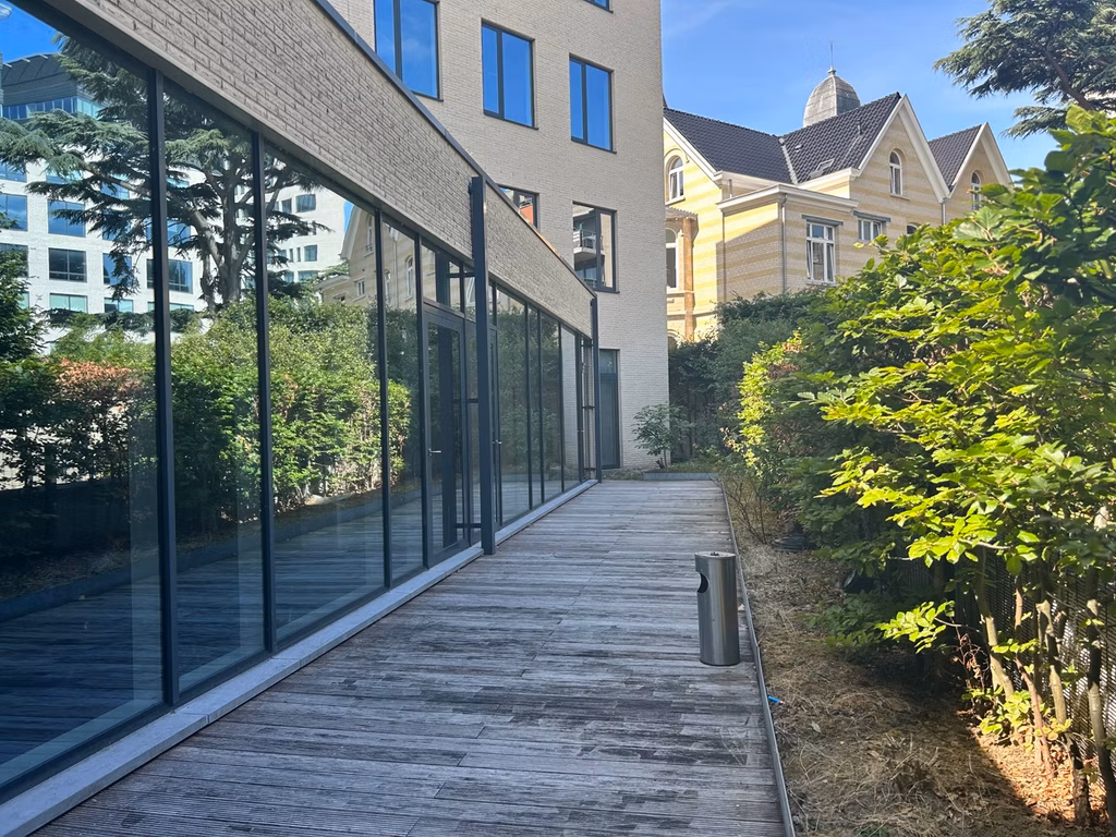 TE HUUR - BERCHEM SAINT AGATHA - HANDELSZAAK