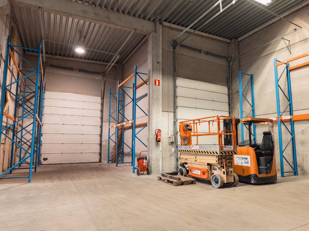 A VENDRE BATIMENT COMMERCIAL ZWIJNDRECHT