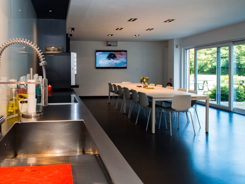 SPOORWEGLAAN 33 - 35