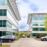 Bureaux entièrement rénovés + Prix compétitifs !!! Appelez-nous