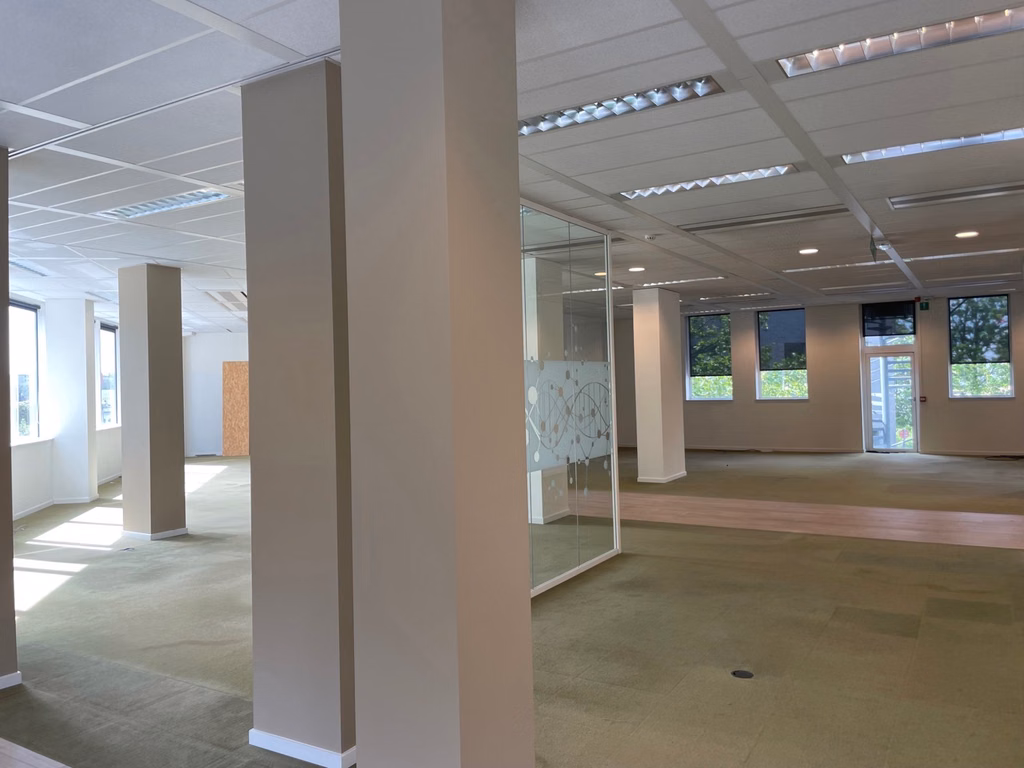 A LOUER/A VENDRE - BUREAUX GRAND BIGARD