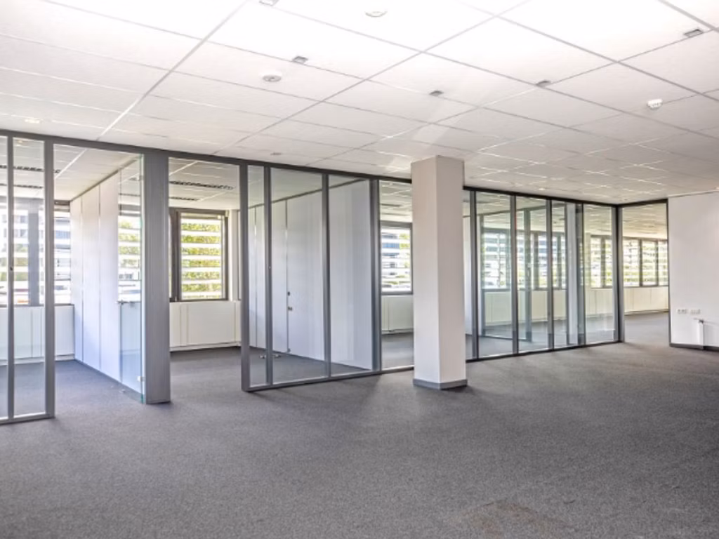 A LOUER - BUREAUX - ZAVENTEM