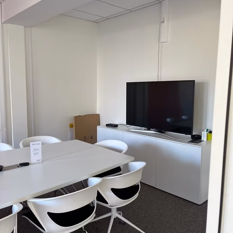 TE HUU R- KANTOREN - BRUSSEL