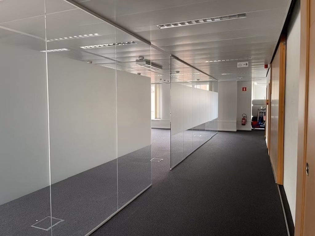 A LOUER - BUREAUX - BRUXELLES / ZAVENTEM