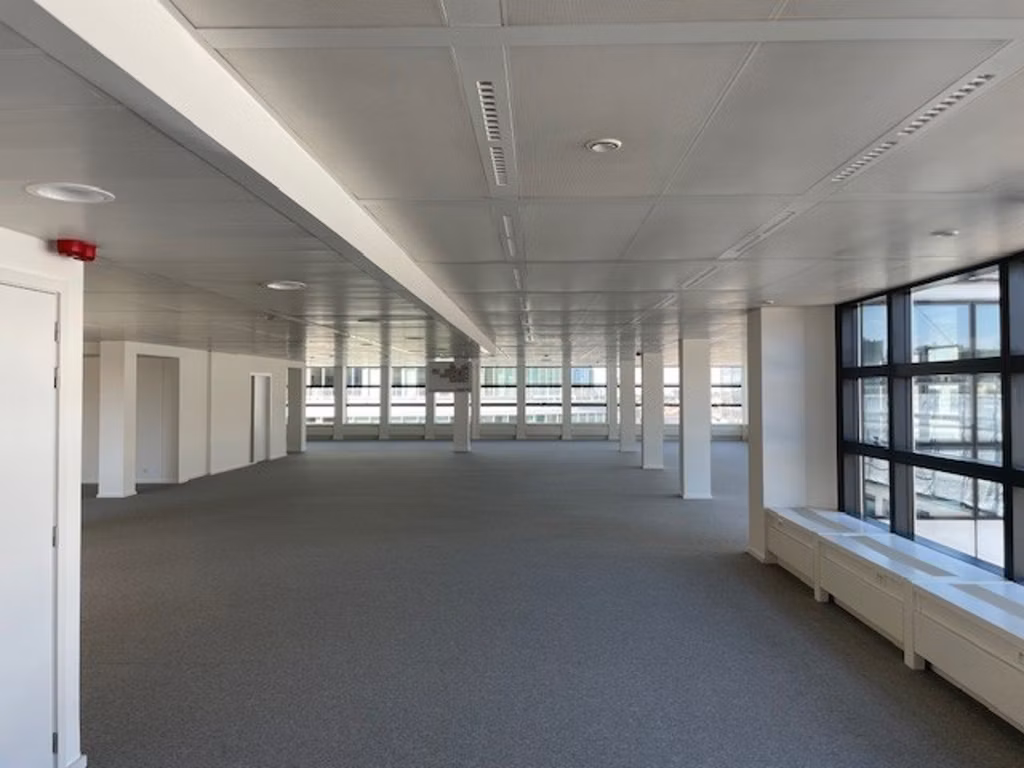 A LOUR - BUREAUX - BRUXELLES