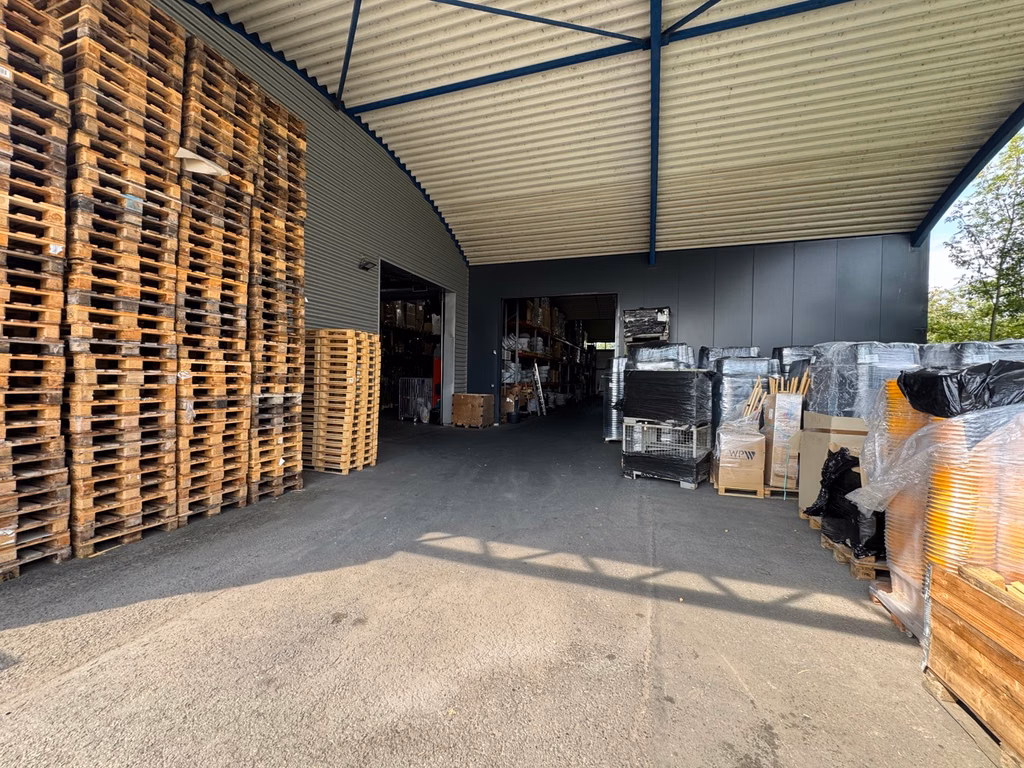 TE KOOP - Semi-industrieel gebouw - Thimister