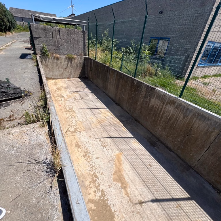 A VENDRE - P.A.E Soignies Guelenne - Immeuble semi-industriel