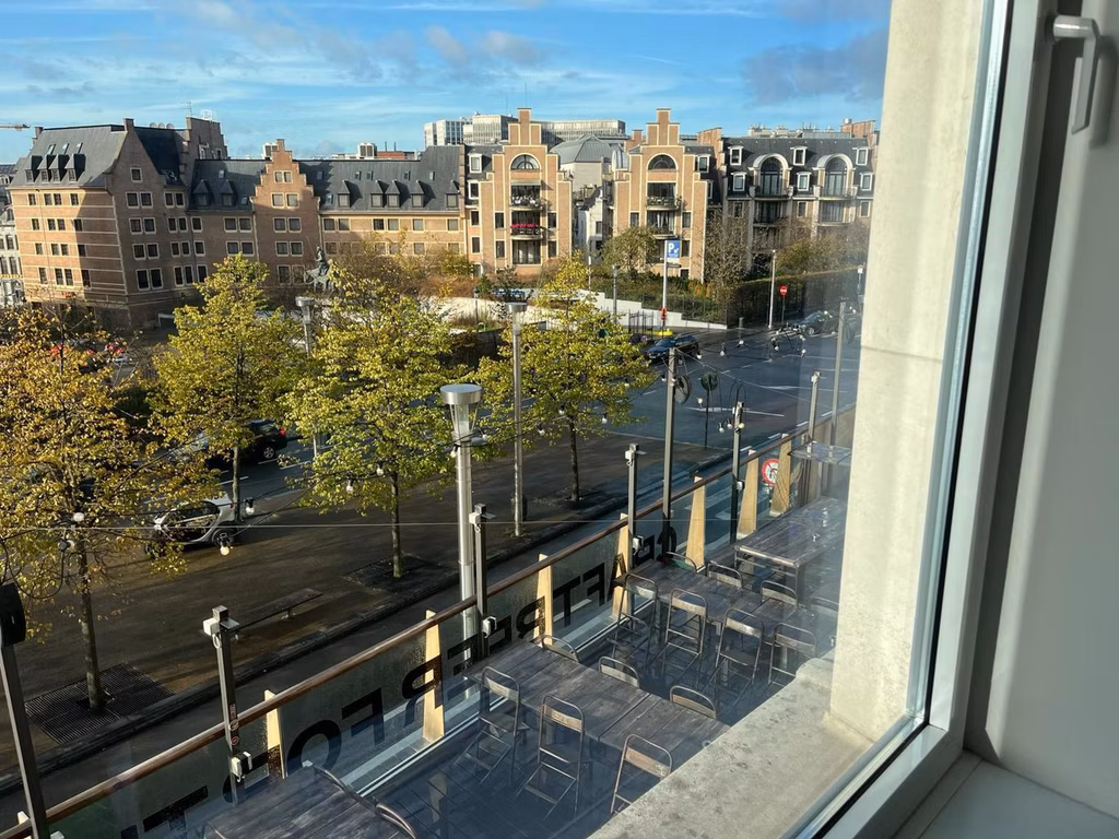 A LOUER - BUREAUX - BRUXELLES