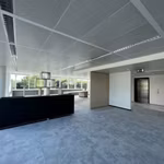 Bureaux entièrement rénovés + Prix compétitifs !!! Appelez-nous