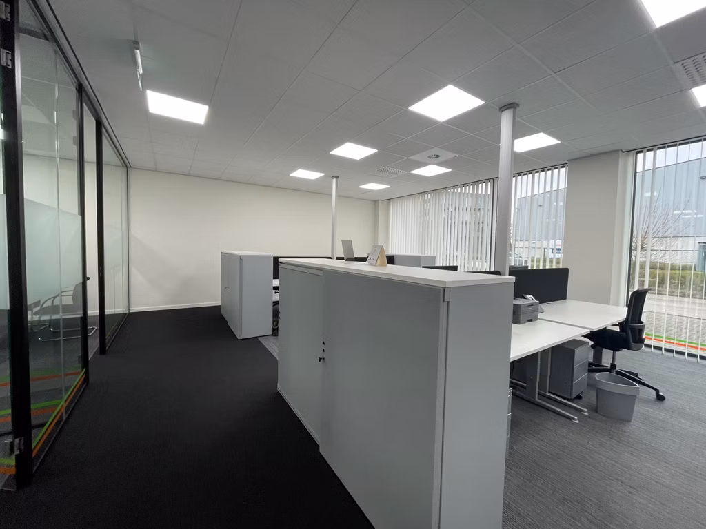 FOR RENT WAREHOUSE WITH OFFICES IN MECHELEN