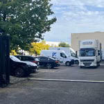 Zeldzaam bedrijfspand met showroom magazijn en kantoor 