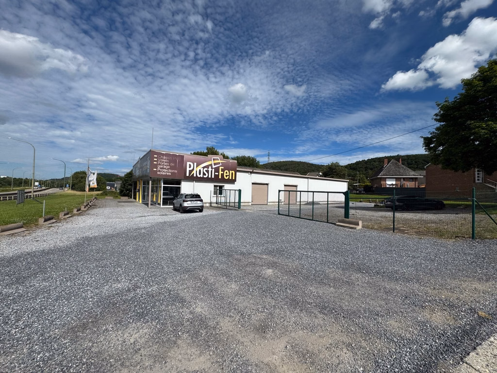 A VENDRE - Immeuble semi-industriel - Engis