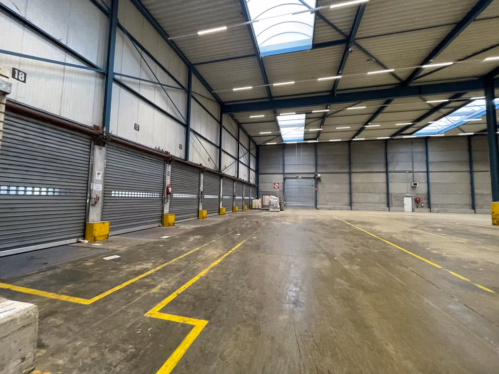 A LOUER ENTREPÔT A GENK