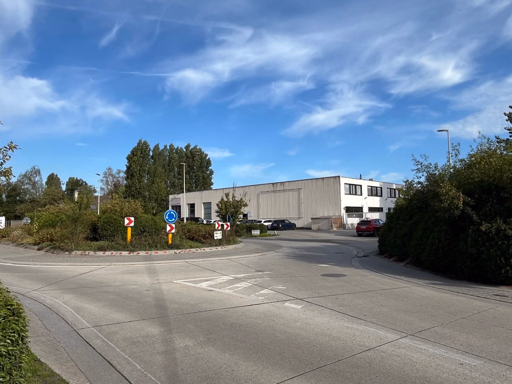 KMO-UNIT 240 M² - 720 m² TE HUUR – Rumst  – NABIJ E19 EN A12