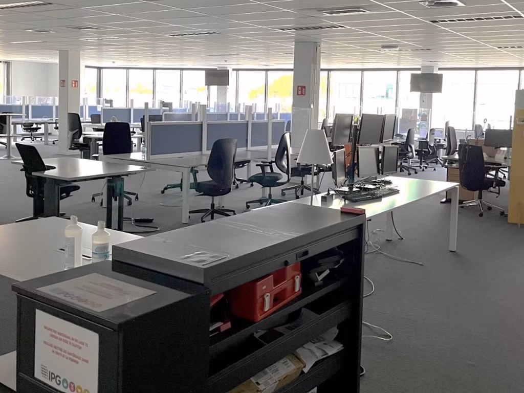 TO LET - OFFICES - ZAVENTEM