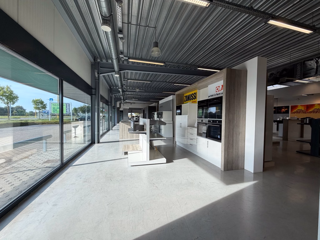 FOR SALE WAREHOUSE WITH SHOWROOM IN DUFFEL