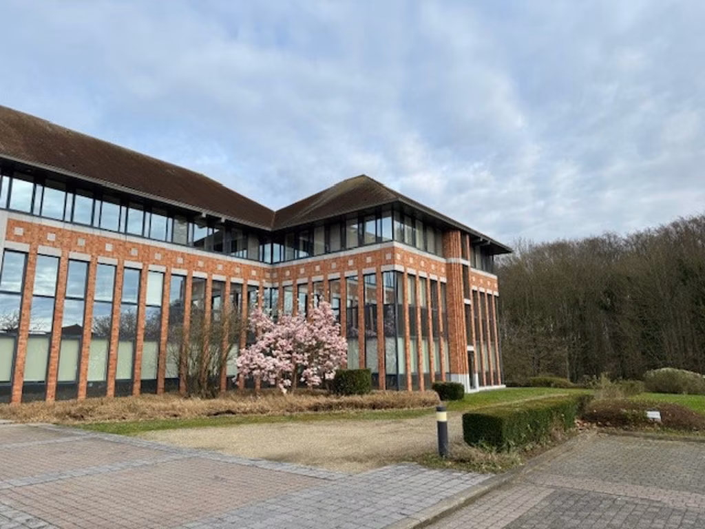 A LOUER - WATERLOO - BUREAUX