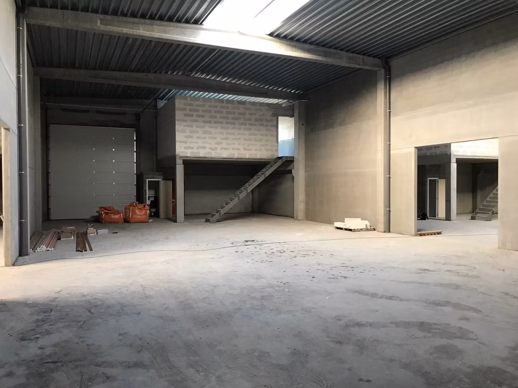 A LOUER - WAUTHIER-BRAINE - UNITE PME