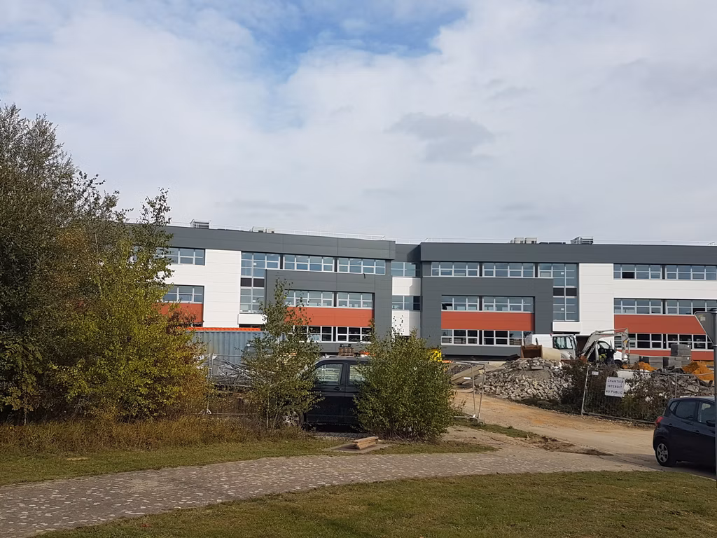 NIVAXIS - AXIS NIVELLES - B - 352/1445