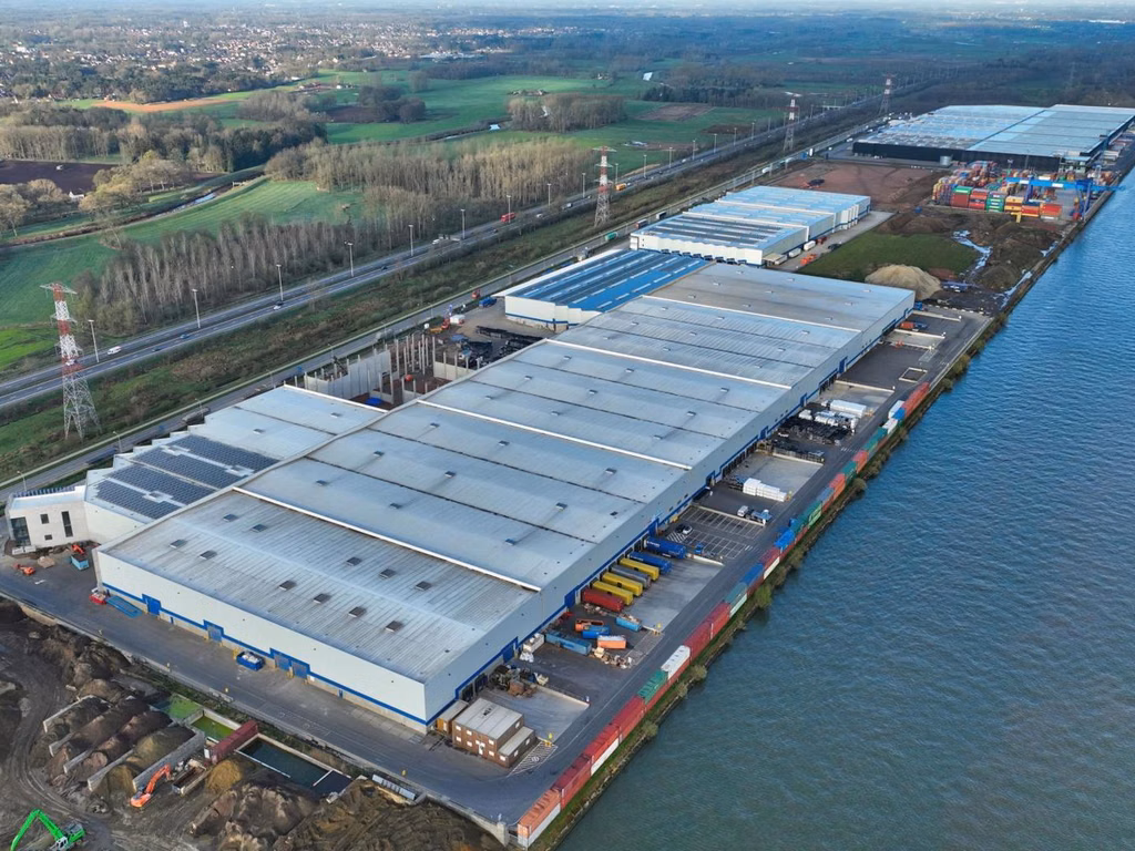 TE HUUR INDUSTRIEEL GEBOUW GROBBENDONK