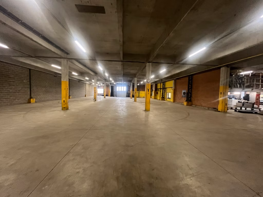 STRAATSBURGDOK-NOORDKAAI 27-28 - MAGAZIJN + KANTOOR