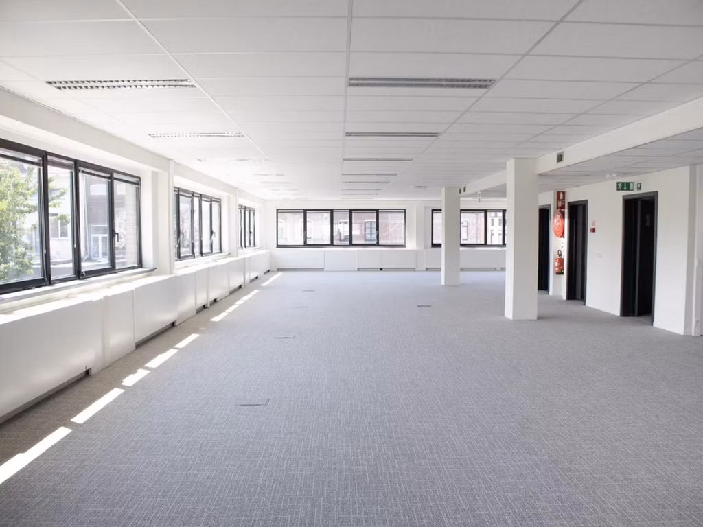 TE KOOP - KANTOREN - SINT PIETERS LEEUW