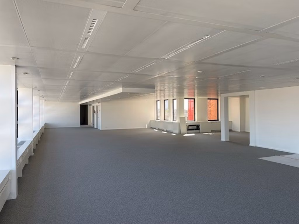 TO LET - OFFICES - BRUSSELS