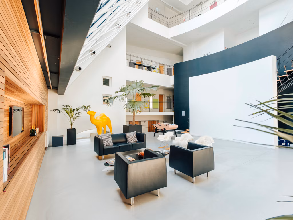 TE HUUR - KANTOREN - SCHAARBEEK