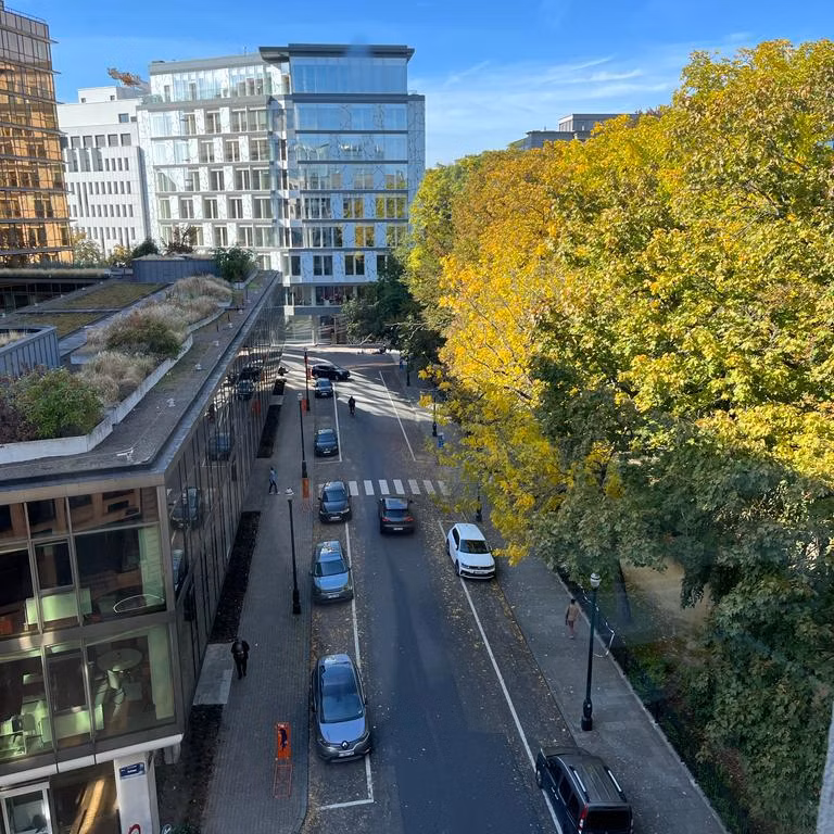 MEEUS 18 - B - 352/2067