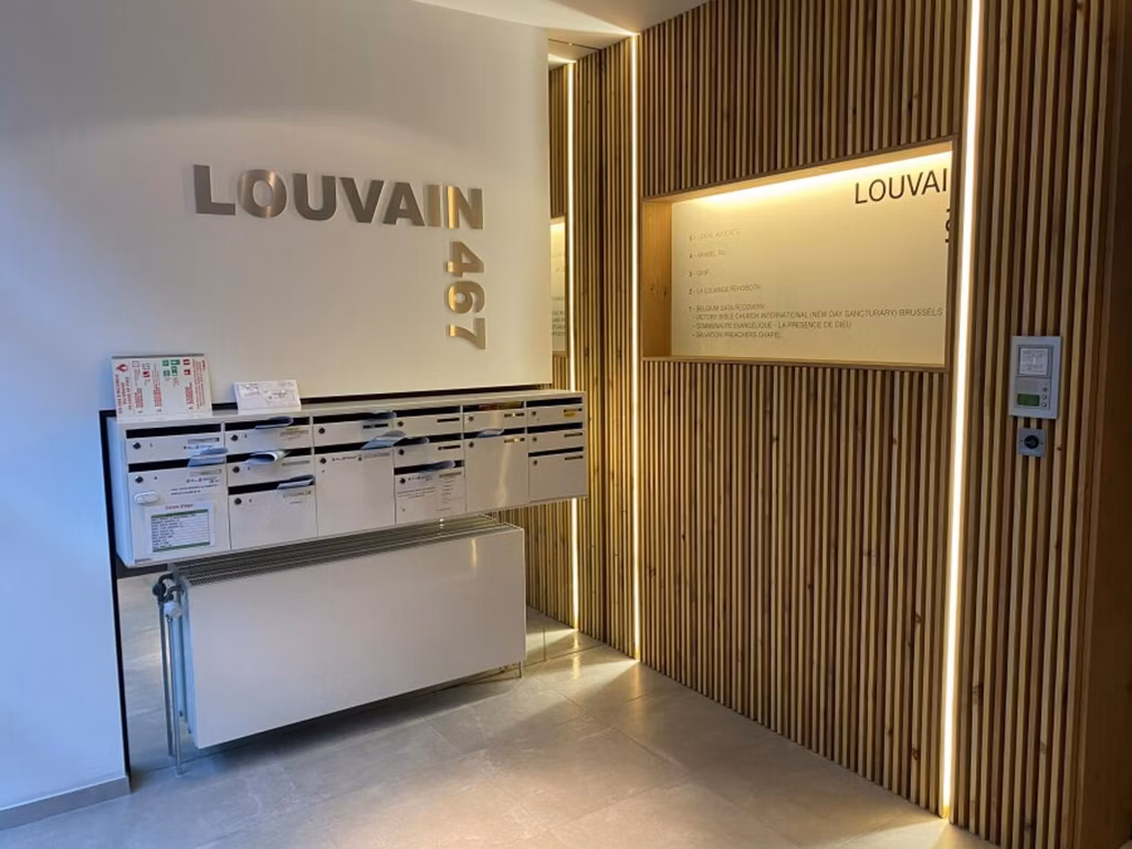 LOUVAIN 467 - B - 352/0883