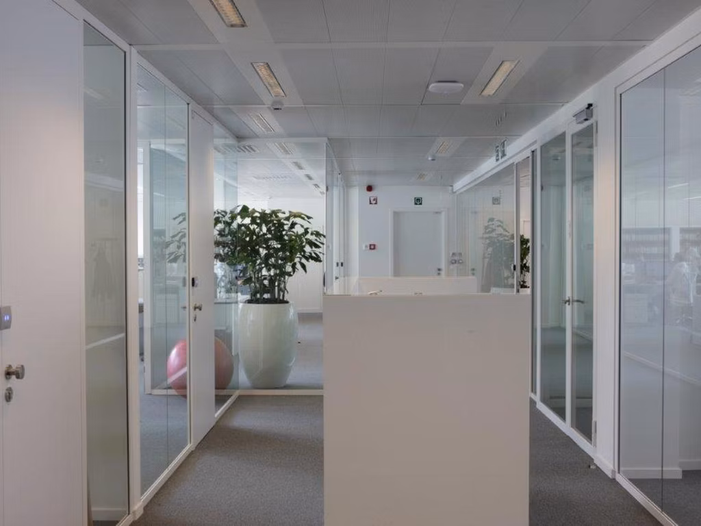 PRINCES 8-10 - B - 352/4029