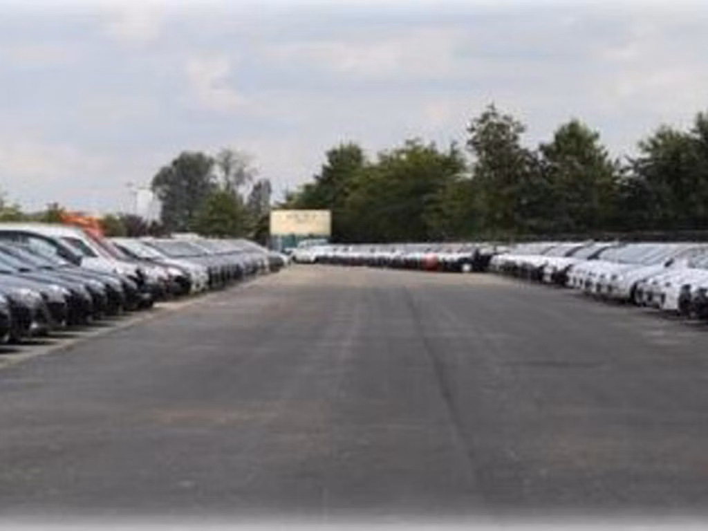 SURFACE PAVÉE/PARKING À LOUER À WILRIJK