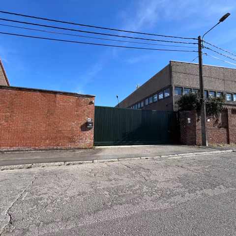 Entrepôt à louer <br> Courcelles Trazegnies