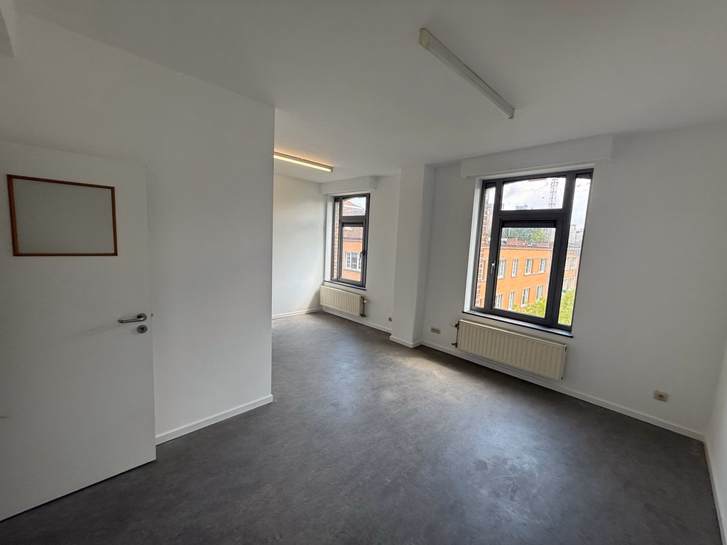 A VENDRE BIEN D'INVESTISSEMENt DANS LE CENTRE DE WAREMME